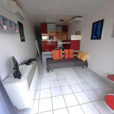 Apartment 729, Port Nature 7 Au Village Naturiste Agde